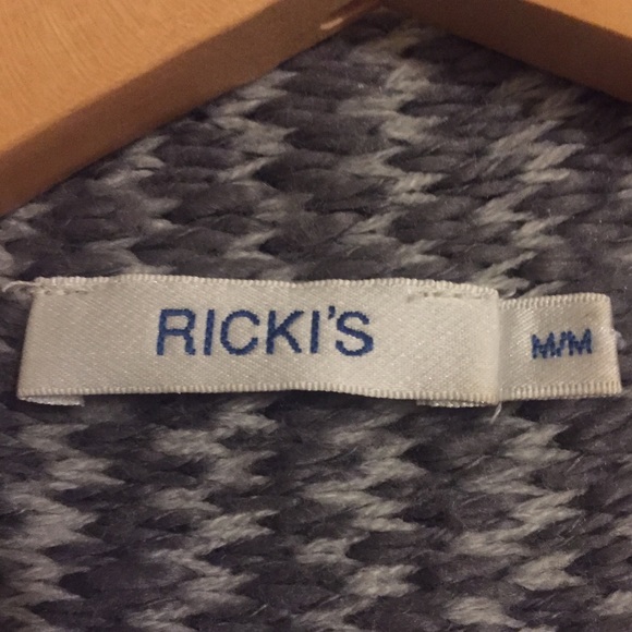 White and grey cardigan sweater - Picture 4 of 4